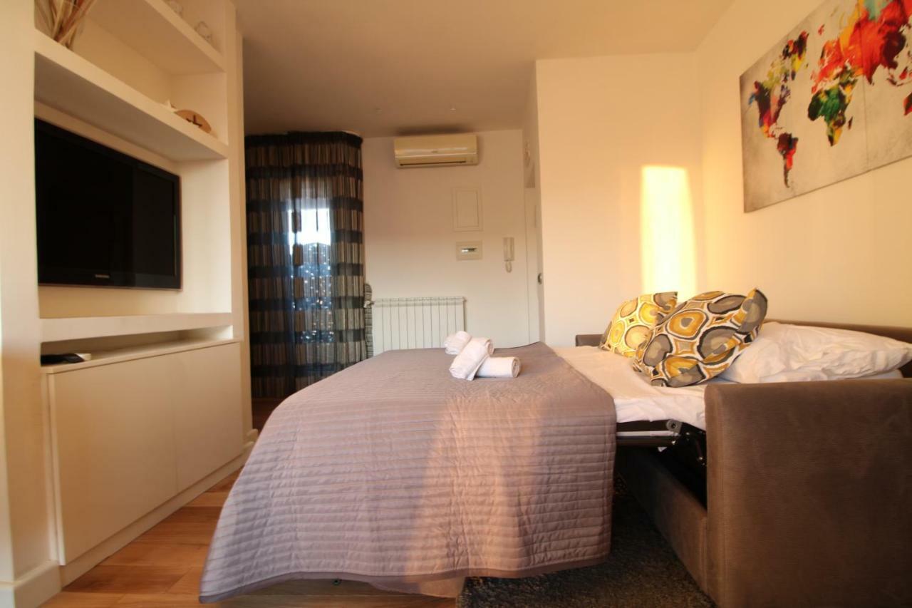 Suite Delicia Apartment - Appartamento Con Terrazza Neapel Exterior foto